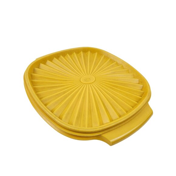 Vintage Tupperware Bowl Square Servalier Harvest Gold Sunburst Lid 6 cup Yellow - Picture 1 of 12